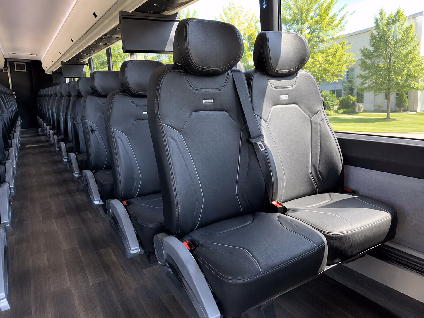 how the type of bus you choose changes the price in missouri city texas